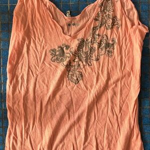 Three dot nwt peach tank top with graphic design